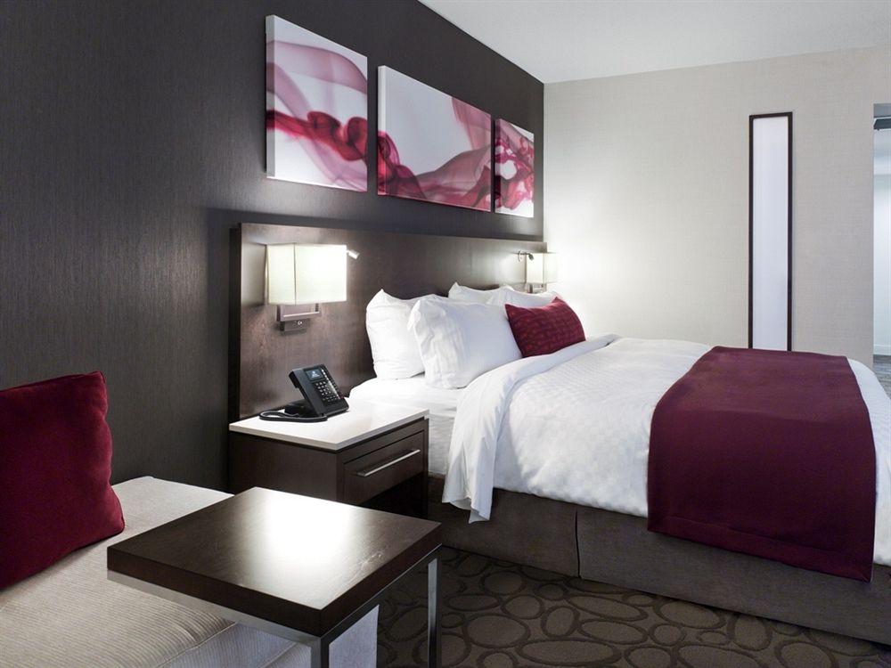 Delta Hotels by Marriott Fredericton Exteriör bild