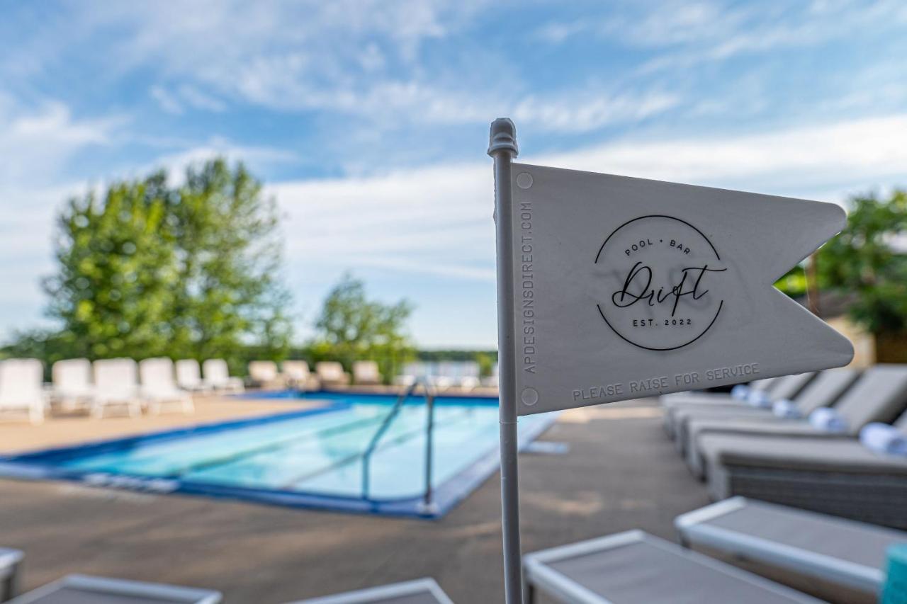 Delta Hotels by Marriott Fredericton Exteriör bild
