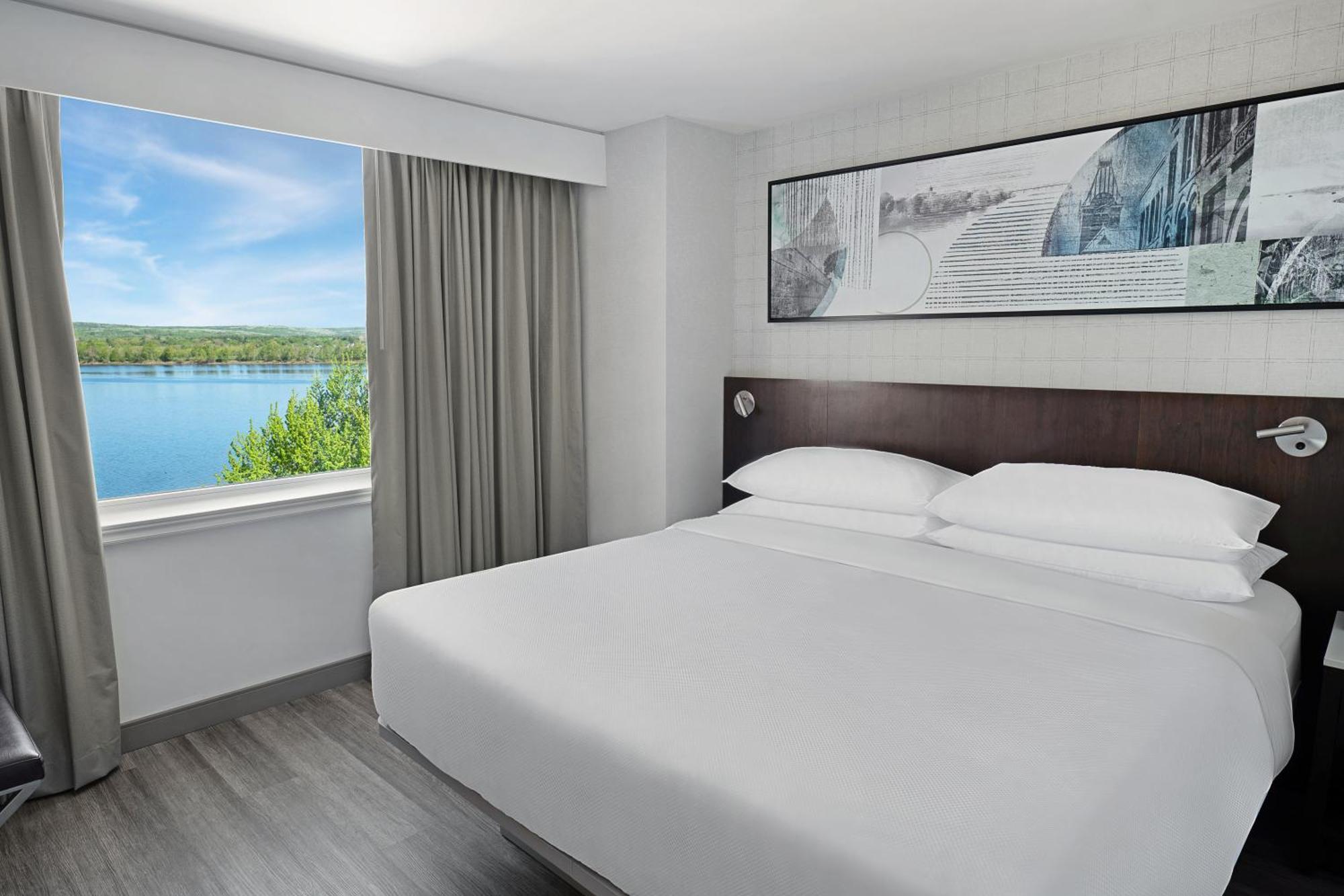 Delta Hotels by Marriott Fredericton Exteriör bild