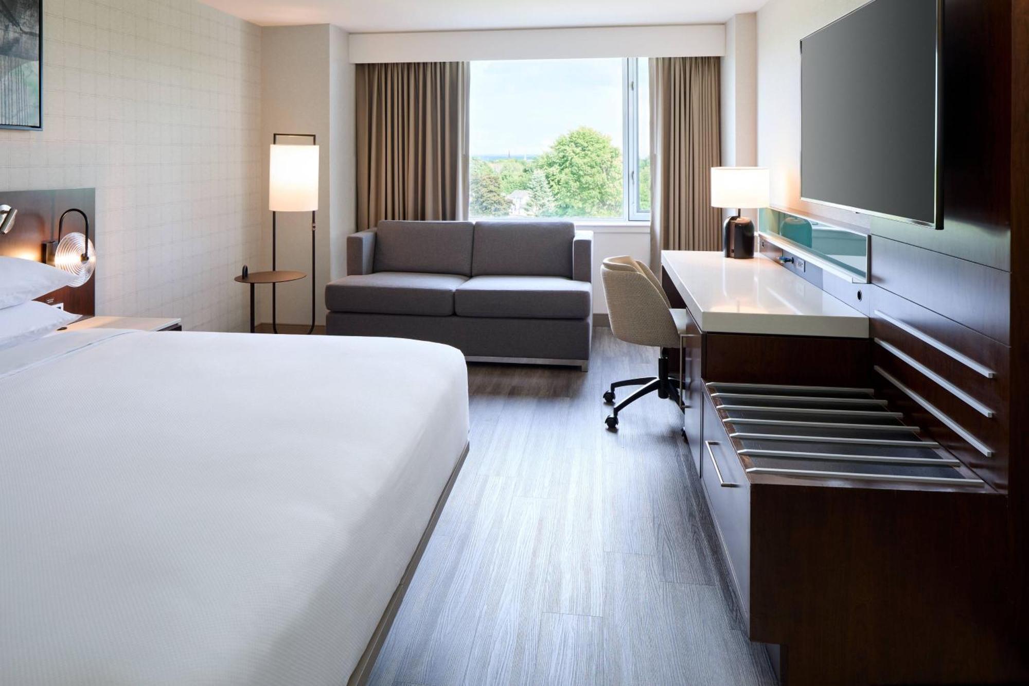 Delta Hotels by Marriott Fredericton Exteriör bild